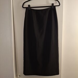 Le Suit Women's Classic Black Pencil Skirt